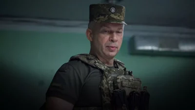 Ukrayna başkomutanı Oleksandr Sırski, cephe