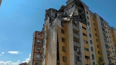 Rusya'nın Saratov kentindeki çok katlı