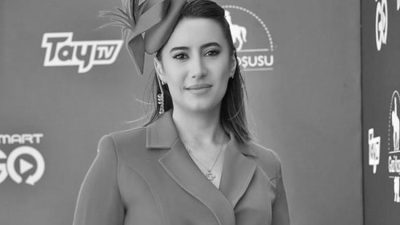 Yarış spikeri Esen Gök Bakırköy’deki evinde ölü bulundu!