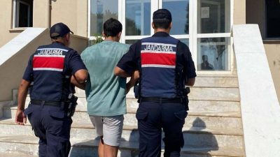 Yüzerek Yunanistan’a kaçmayı planlayan kaçak göçmen yakalandı