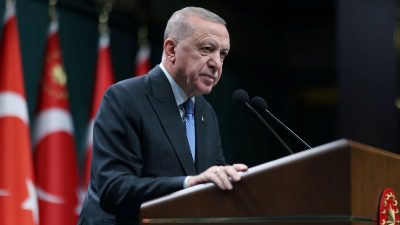 Adapsız diploma soruşturması | Cumhurbaşkanı Erdoğan: Kim milletin hakkına giriyorsa yakasına yapışacağız