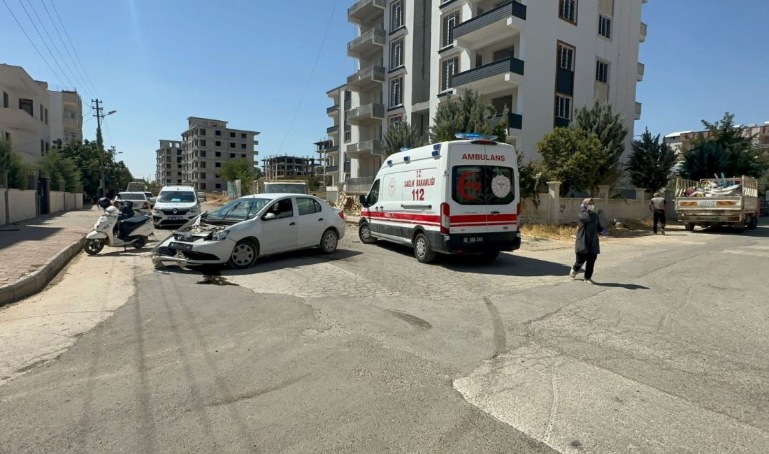 Adıyaman'da araba ile kamyonetin
