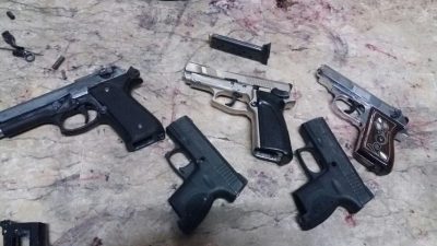 Aksu’da kaçak tabancalar yakalandı