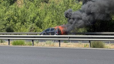 Anadolu Otoyolu’nda seyir halindeki araç küle döndü