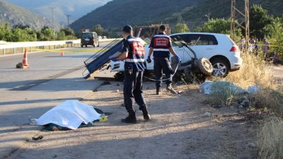 Anne, böbreğini verdiği oğluyla birlikte kazada öldü