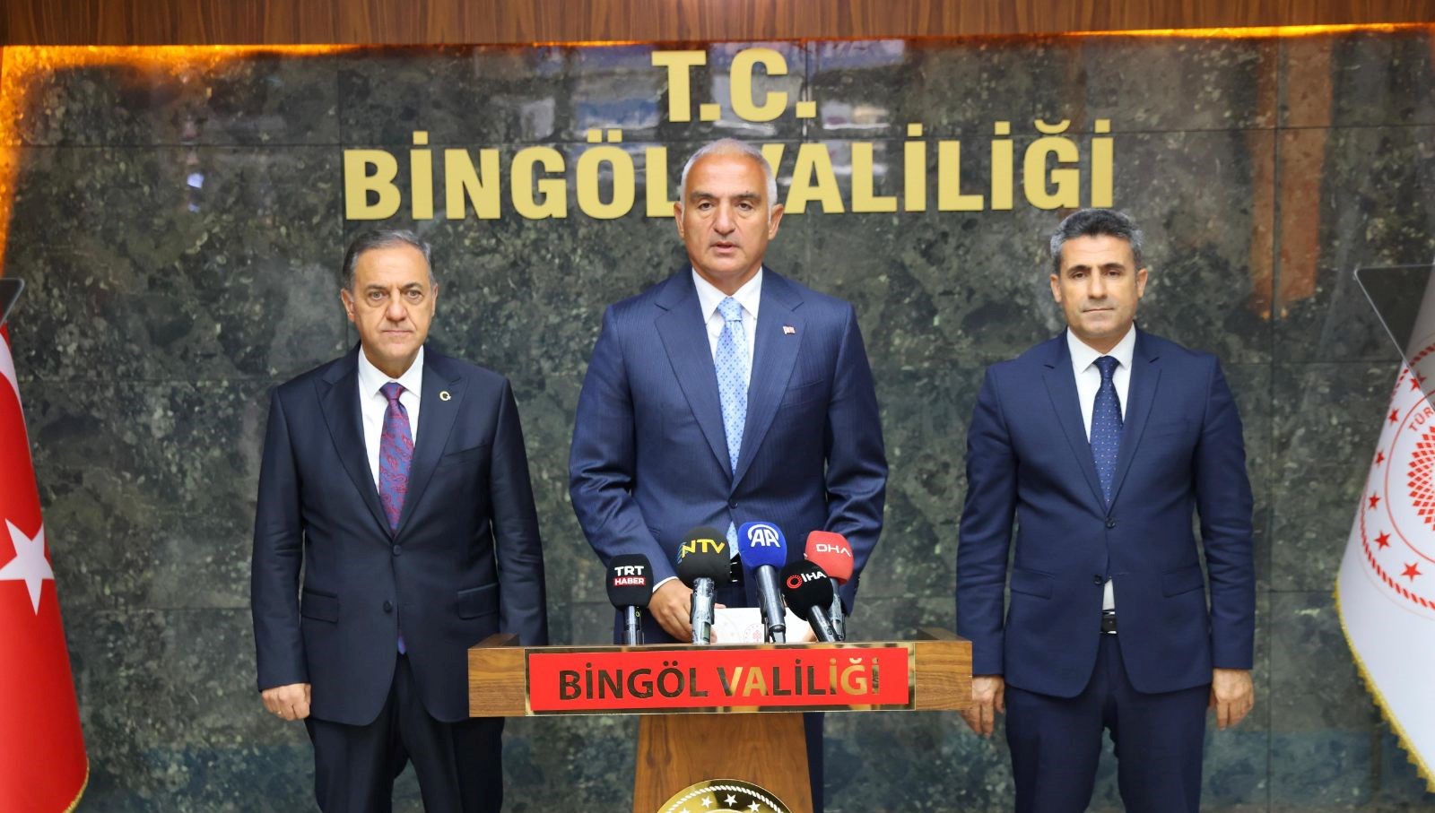 Bakan Ersoy: Sorunlarını çözmüş Türkiye, refahını artırmış bir Türkiye demektir