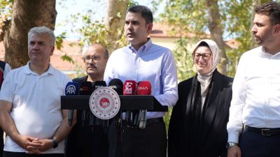 Bakan Kurum Sındırgı’da konuştu: 152 binada 265 bağımsız kısım ağır hasarlı ya da yıkık