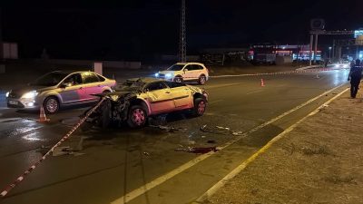 Bariyere çarpıp metrelerce sürüklendi: 1 meyyit