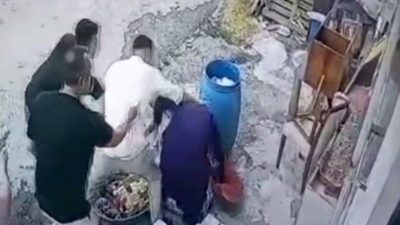 Başakşehir’de baba ve oğlu, “bidon” nedeniyle 58 yaşındaki bayanı darbetti