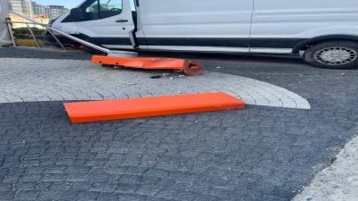 Başakşehir’de feci kaza: Kamyonet kaldırımda bekleyenlere çarptı