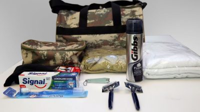 Belediyeden askere gideceklere asker çantası yardımı