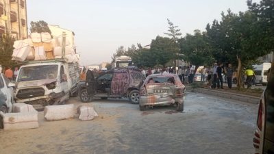 Bitlis’te freni boşalan TIR, 10 araca çarptı