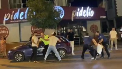 Ceza yazan polise saldırdılar: 2 tutuklama