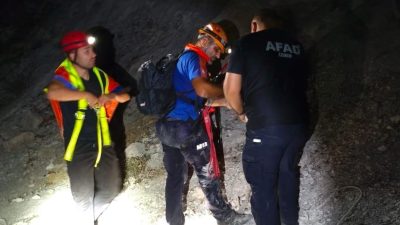 Dağlık alanda yürüyüşe çıkıp kayboldular