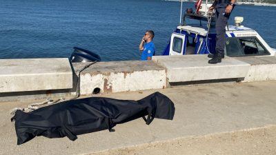 Denizde erkek cesedi bulundu