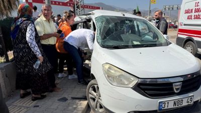 Düğüne gidenleri taşıyan araba ile cazip çarpıştı: 3 meyyit, 2 yaralı