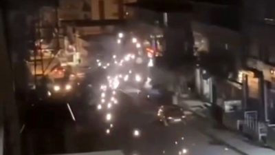 Elektrik telleri havai fişek üzere patladı