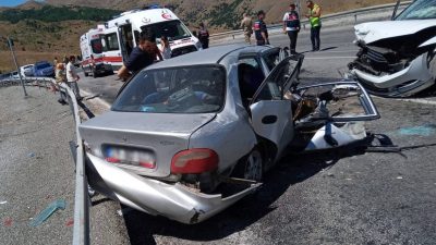 Erzincan’da feci kaza: Üç meyyit, 6 yaralı