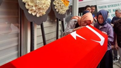 Eski Bakan Mustafa Demir, son seyahatine uğurlandı