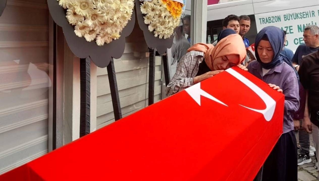 Eski Bakan Mustafa Demir, son seyahatine uğurlandı