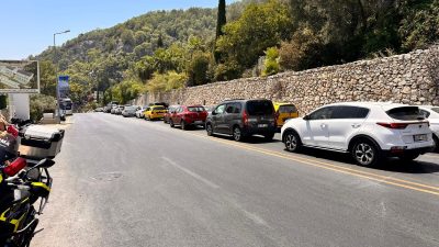 Fethiye-Ölüdeniz yolunda tatilci yoğunluğu: Üç kilometrelik kuyruk