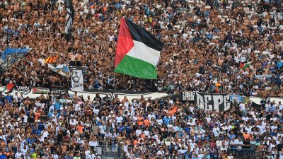 Fransız tribünlerinde “Soykırımı durdurun” daveti