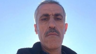 Gençleri “çime basmayın” diye uyardı: Bıçaklı atağa uğradı