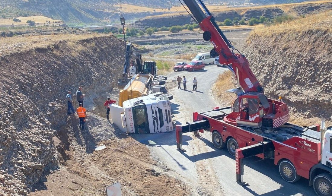 Adıyaman’da şoförünün direksiyon hakimiyetini
