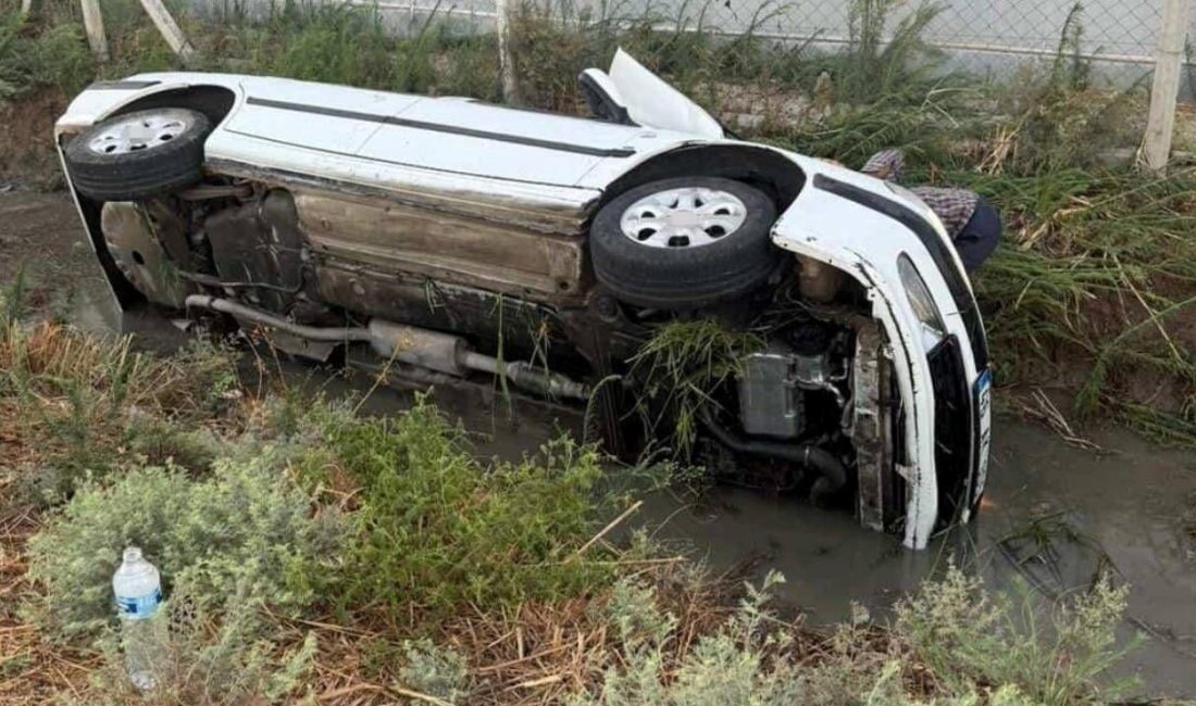 Hatay'da şoförünün denetimini kaybettiği