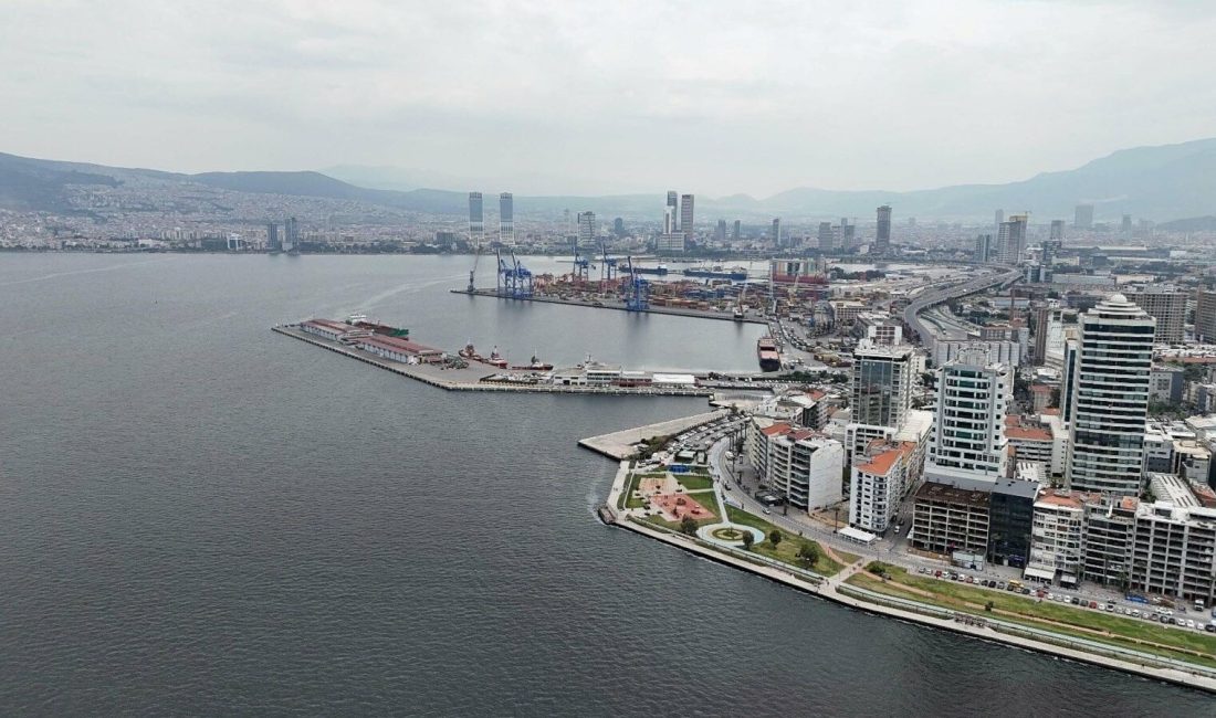 İzmir Körfezi'nde pis koku, hava