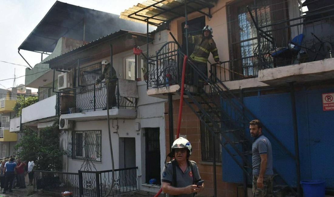 İzmir'de bir hurda deposunda