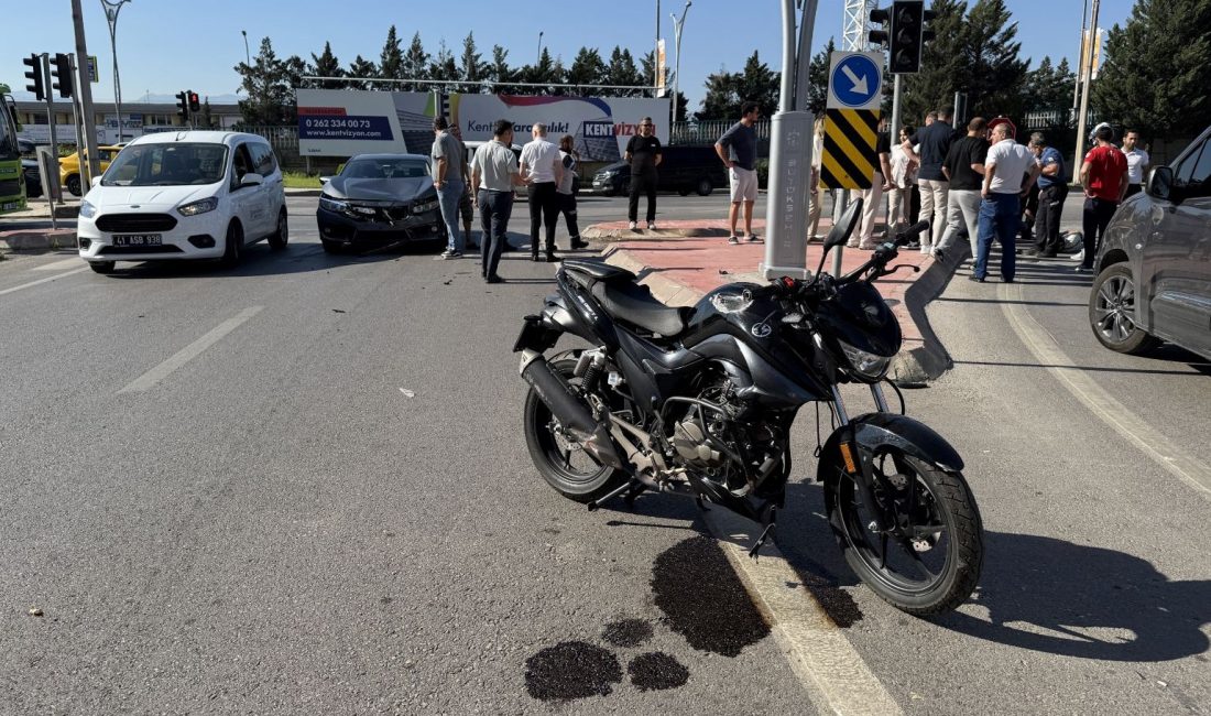 Kocaeli'nin İzmit ilçesinde arabayla