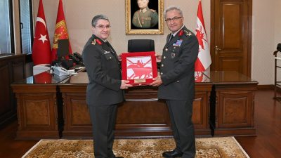 Kara Kuvvetleri Komutanlığı’nda bölüm teslim merasimi