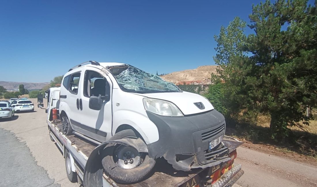 Kırıkkale'de sürücüsünün denetimini kaybettiği hafif