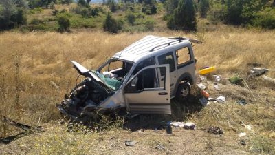 Konya’da hafif ticari araç takla attı: 2 meyyit, 3 yaralı