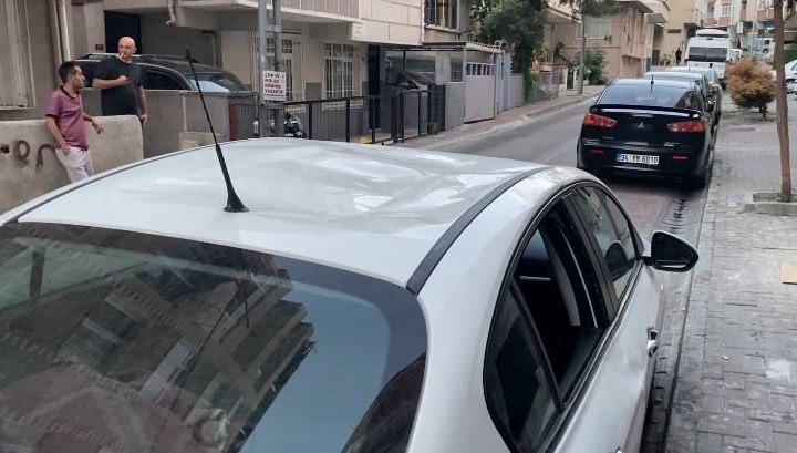 İstanbul Küçükçekmece'de ailesini rehin