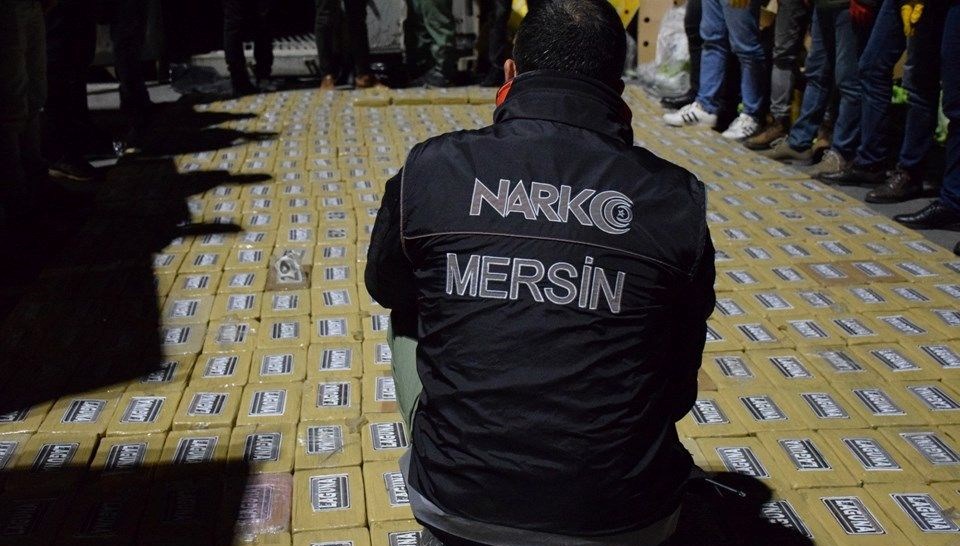Mersin Limanı'nda bir konteynerde