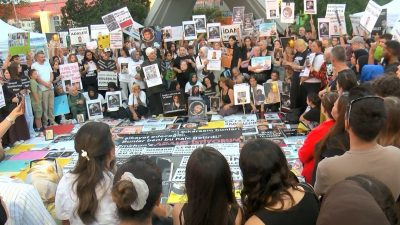 Nöbet sürüyor: Ailelerden adalet daveti