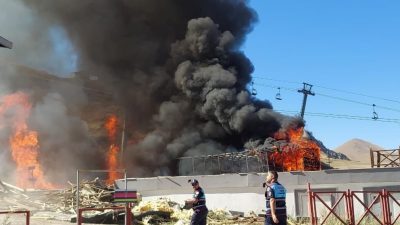 Palandöken Kayak Merkezi’nde yangın