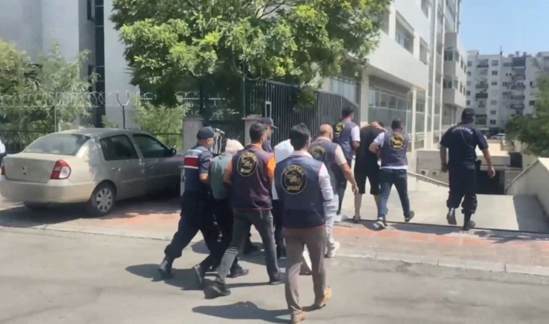 Mersin'de "Seni işe götüreceğiz" diyerek