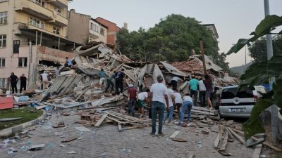 Sındırgı’da arka arda arçılar: 4.1, 4.0…