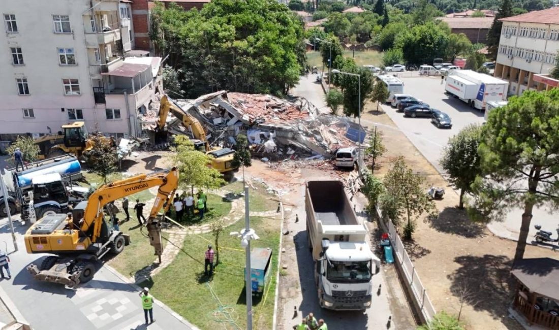 6.1 büyüklüğündeki sarsıntıyla sarsılan