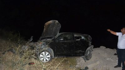 Sivas’ta araba devrildi: 5 kişi yaralandı