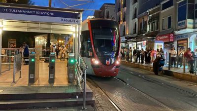Sultanahmet Tramvay Durağı’nda hırsıza suçüstü
