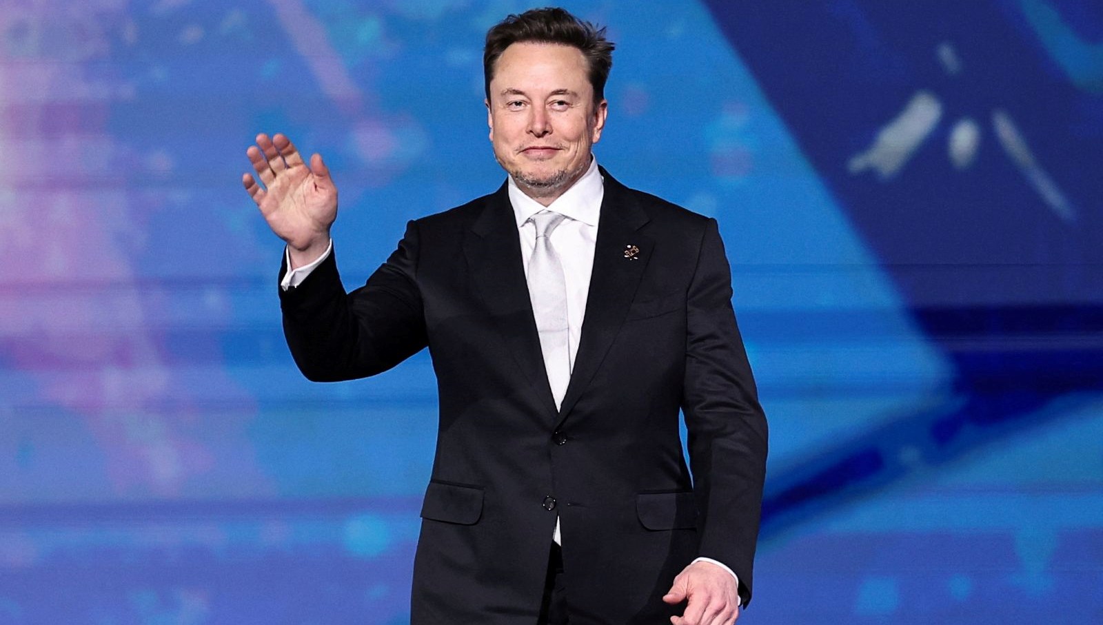 Tesla, kendi “canavarını” rafa kaldırdı