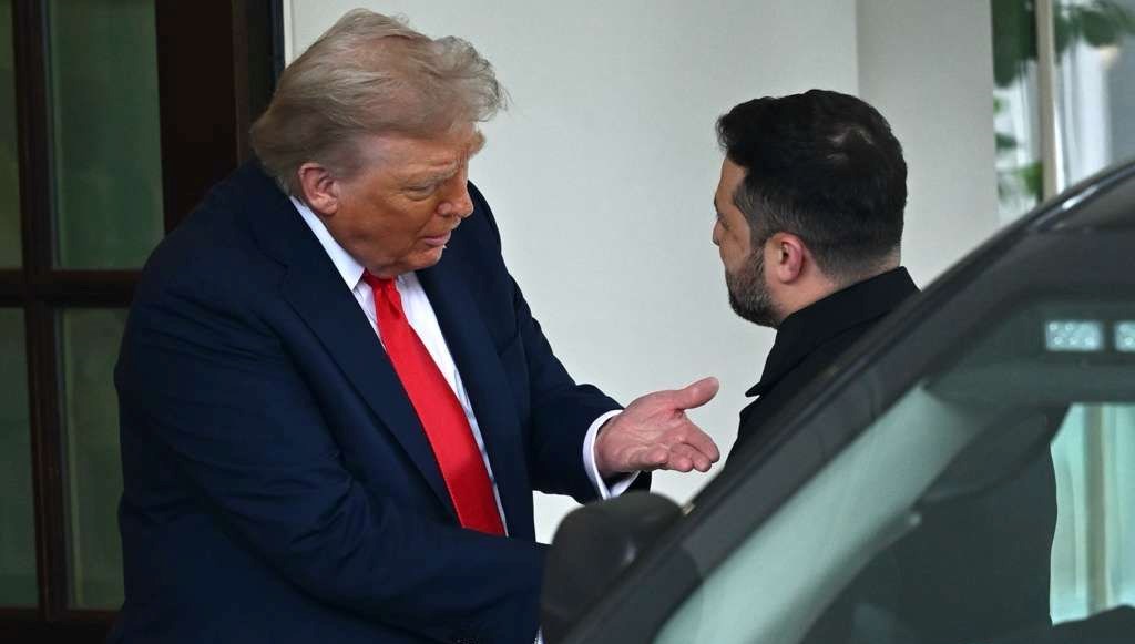 Trump bu sefer Zelenski’nin kıyafetini beğendi: İnanmıyorum, bayıldım