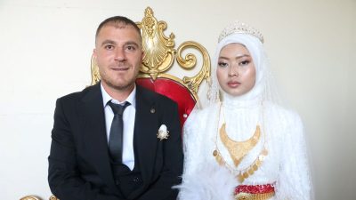 Turist kafilesinden kopunca hayatının aşkını buldu: Yüksekova’ya Endonezyalı gelin