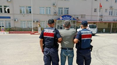 Uyuşturucu taciri jandarmadan kaçamadı