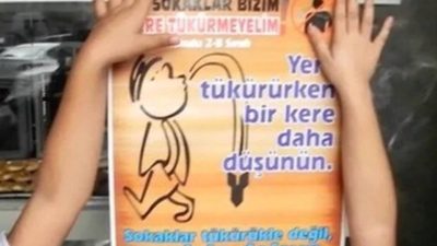 Yere tükürdüğü için ceza kesildi