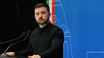 Zelenski: Rusya’ya hücumlarda kendi silahlarımızı kullanıyoruz